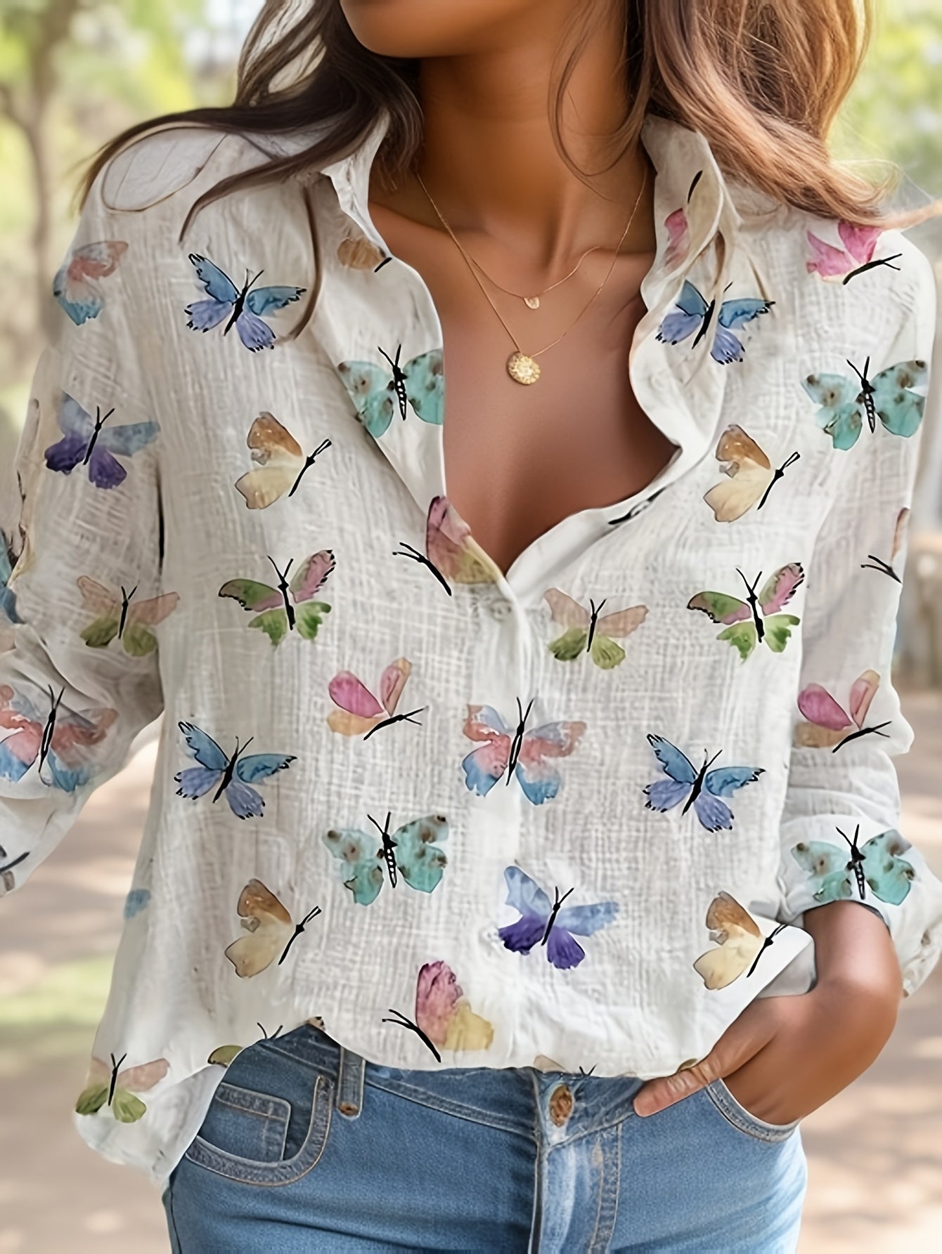 Langärmlige Bluse mit Knopfleiste und Schmetterlingsdruck